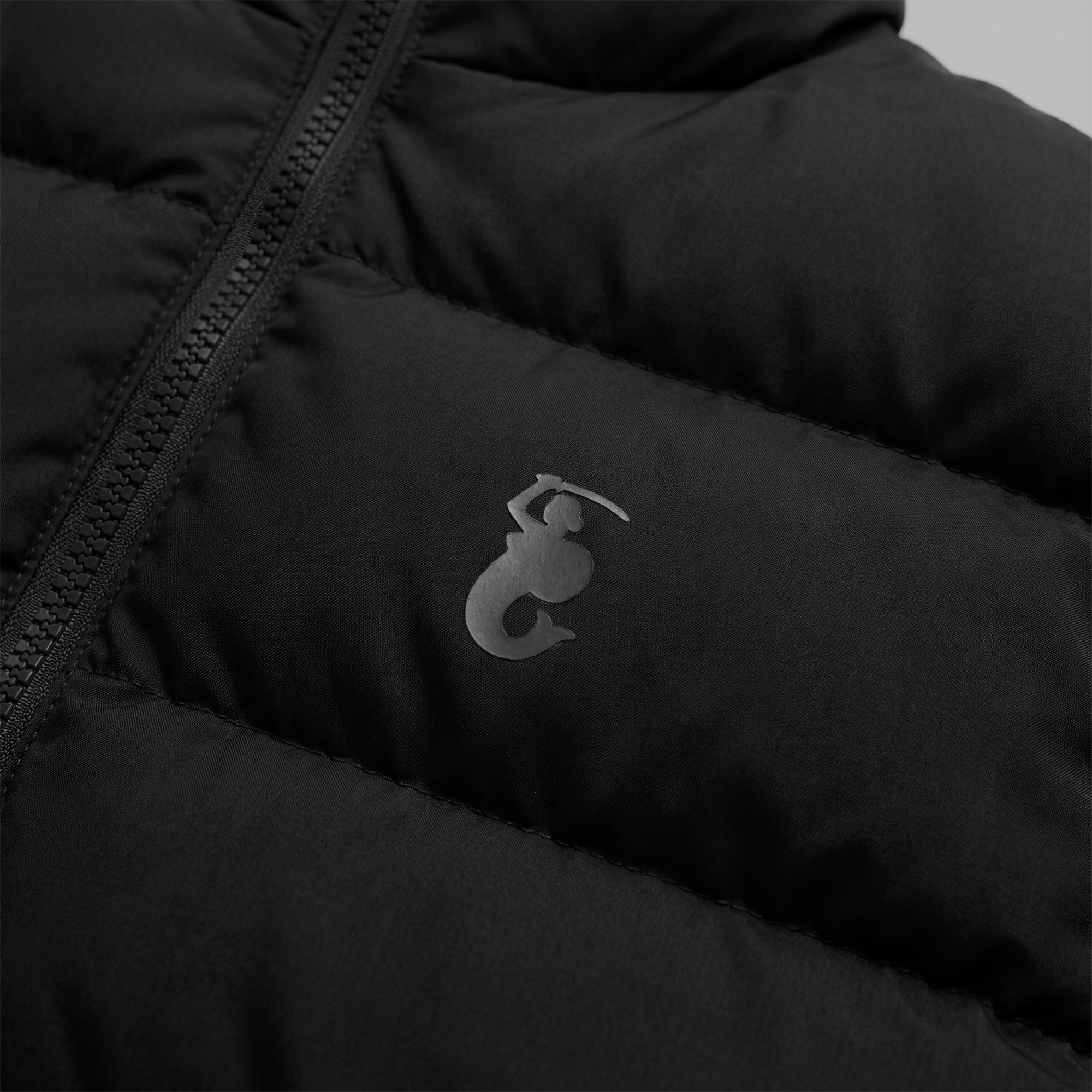 Czarna zimowa pikowana kurtka Syrenka Warsaw Football CLub