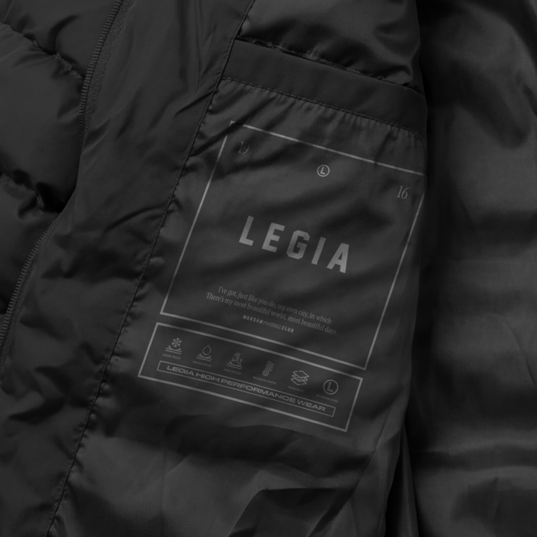 Czarna zimowa pikowana kurtka Syrenka Warsaw Football CLub